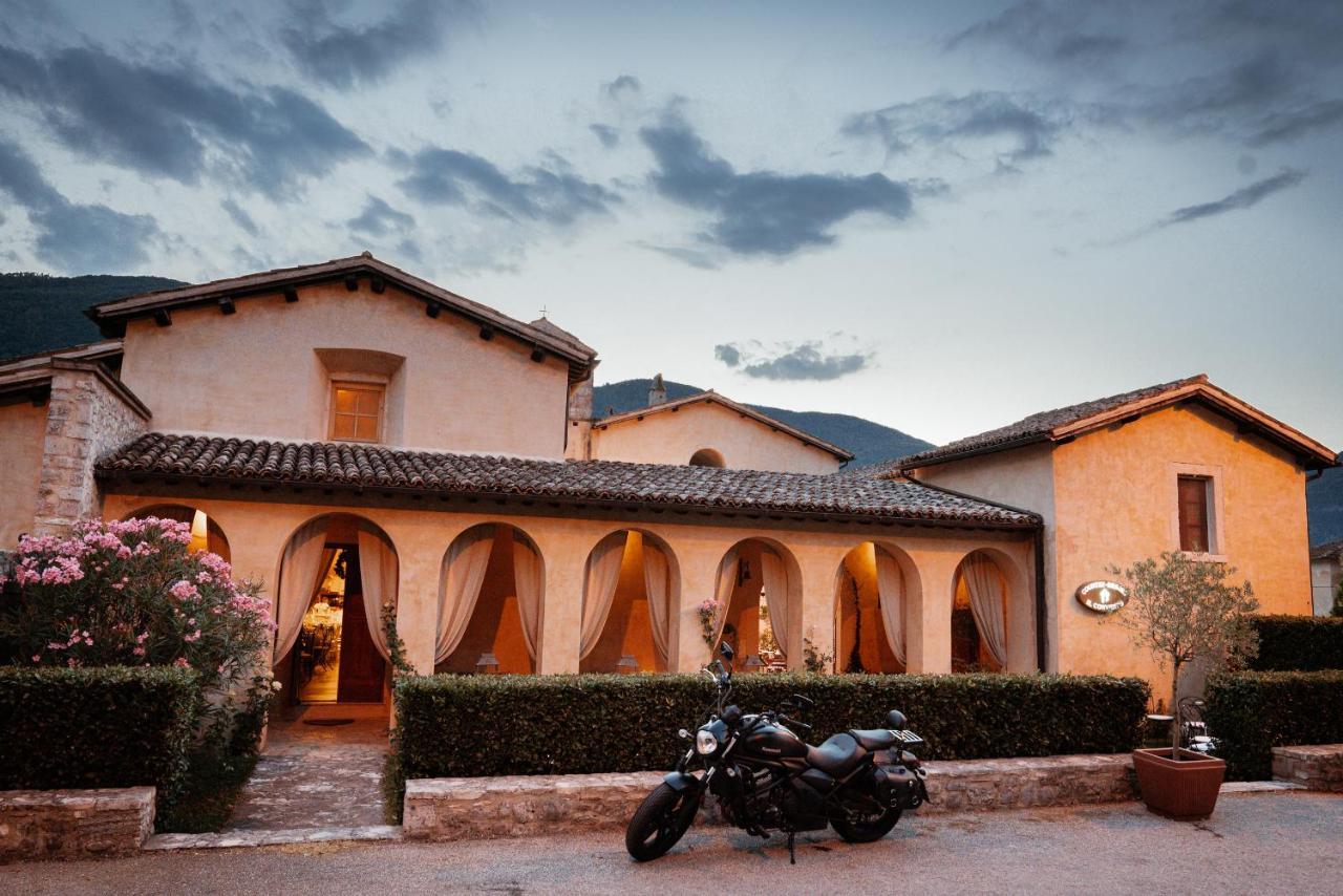 Ex Convento Santa Croce-Country Resort SantʼAnatolia di Narco Dış mekan fotoğraf